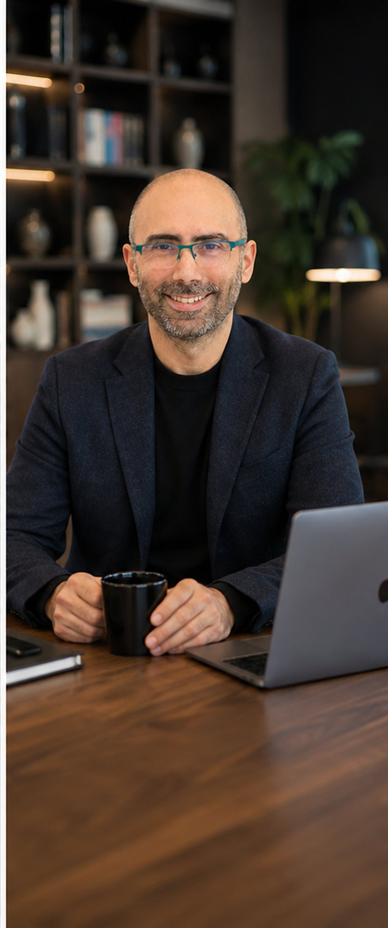 Mehmet Akif Kuşaslan eğitim ve sahne çalışması